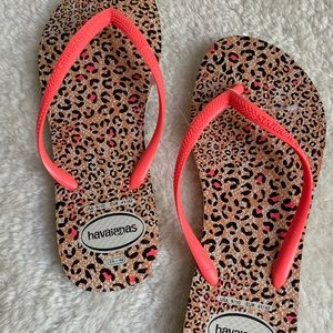 Havaianas Coral Cheetah Flip Flops